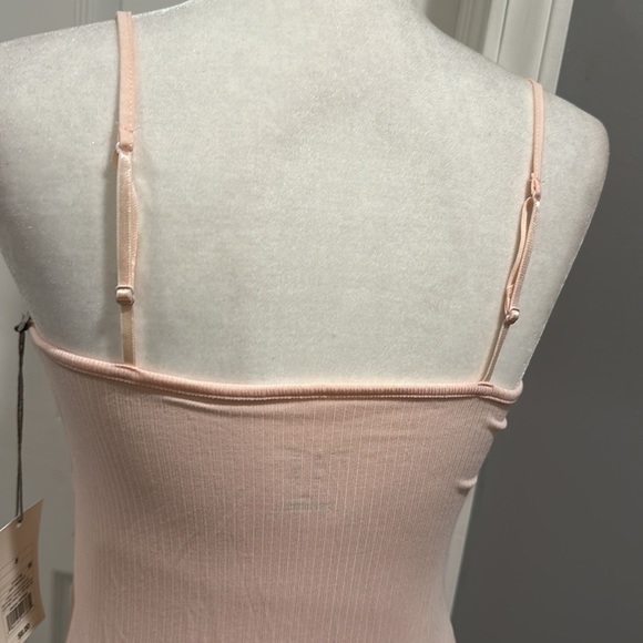 Brand new and easy sleeves top - Picture 5 of 6